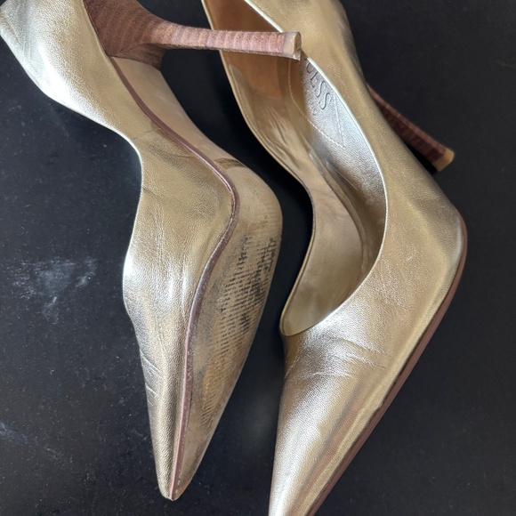 Size 7.5 (Medium Width) Gild/gold  Marciano 3.5" high Classic Leather Pumps - Picture 3 of 9